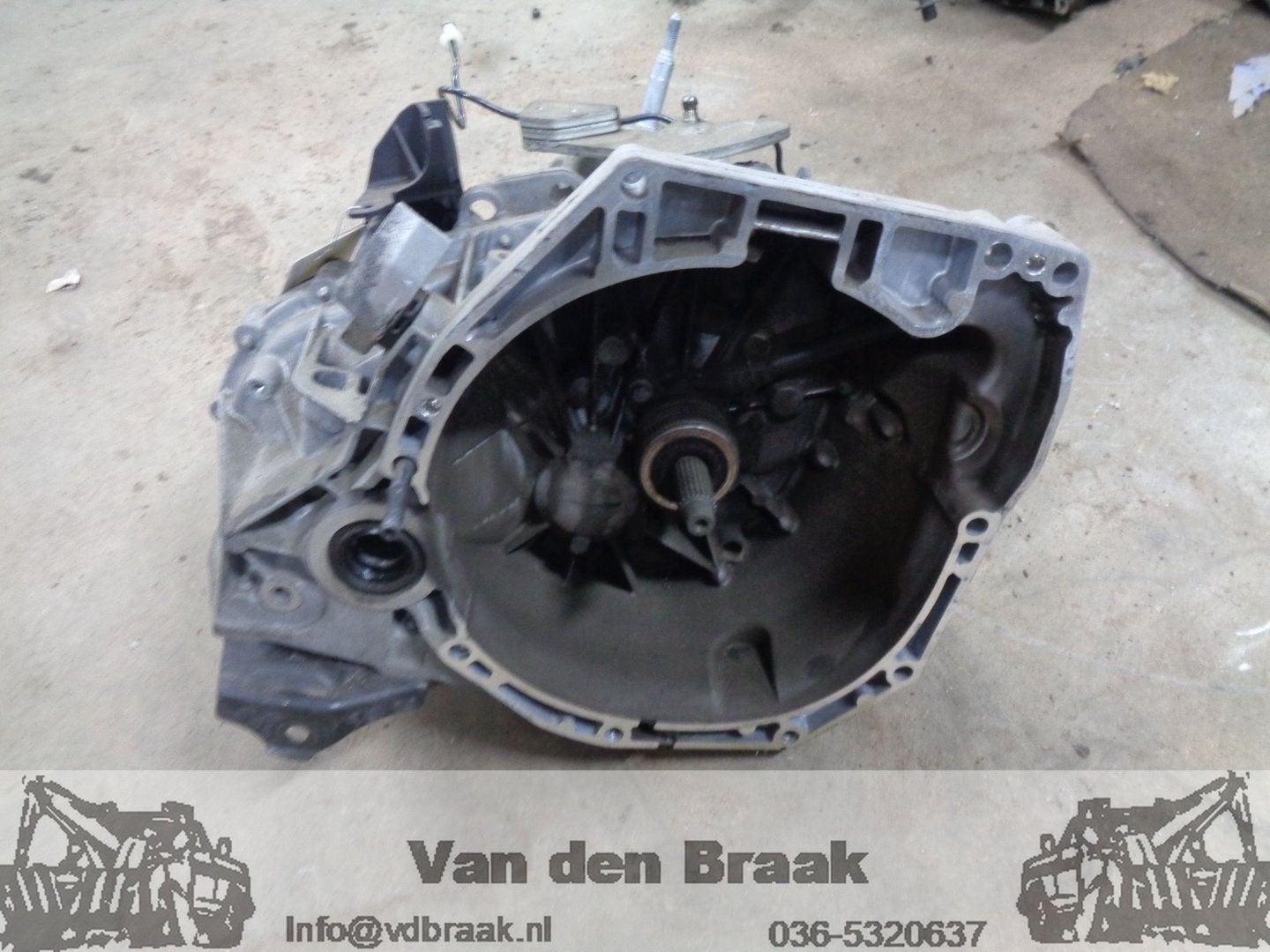 Renault Clio IV Grandtour 1.2 16V 2013-2021 Versnellingsbak, Gebruikt, -, Renault, Herkomst onderdeel bekend