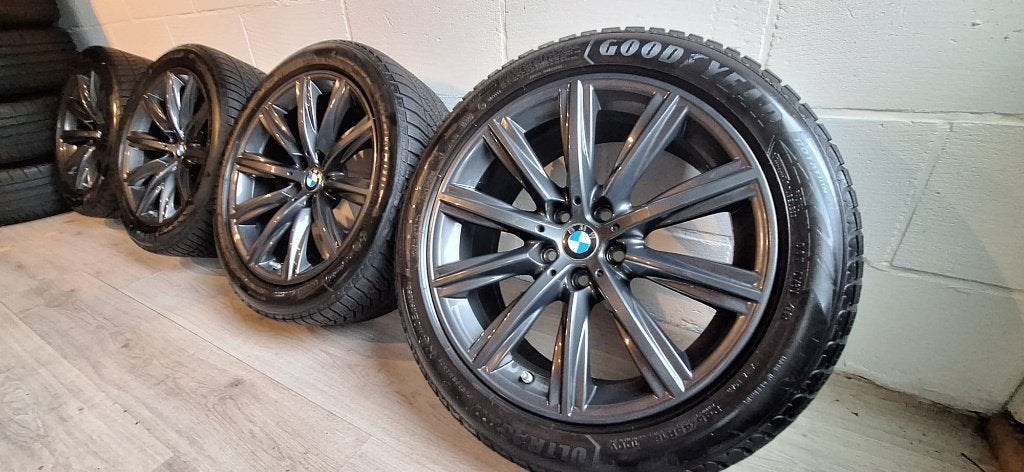 18" Styling 684 velgen 7mm winterbanden BMW 5-serie G30/G31, Auto diversen, Ophalen