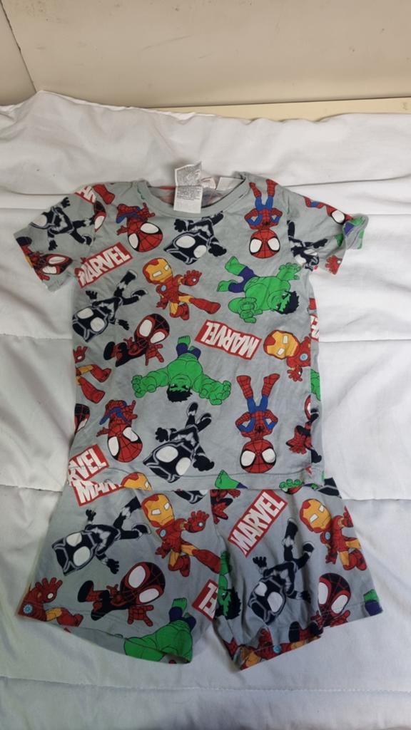 Leuke Marvel zomerpyjama maat 110/116, Kinderen en Baby's, Kinderkleding | Maat 110, Nacht- of Onderkleding, Gebruikt, Jongen of Meisje