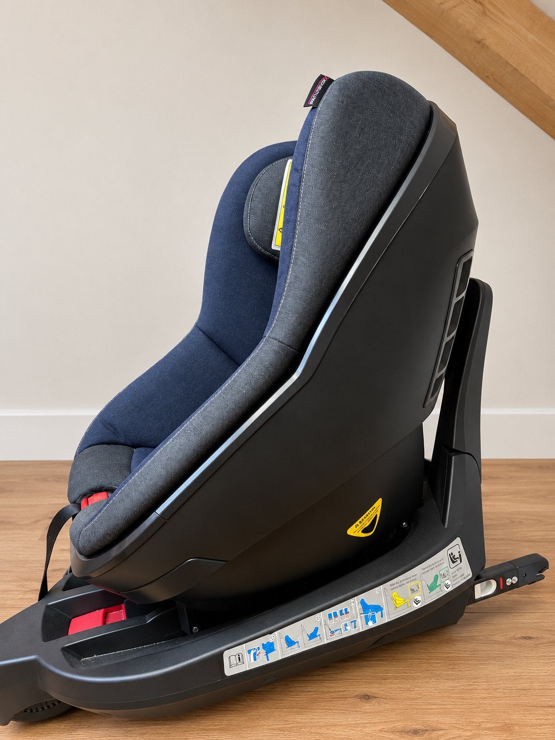 XAdventure Autostoel - Zo goed als nieuw, Autogordel of Isofix, 0 t/m 18 kg, Verstelbare rugleuning, Zo goed als nieuw