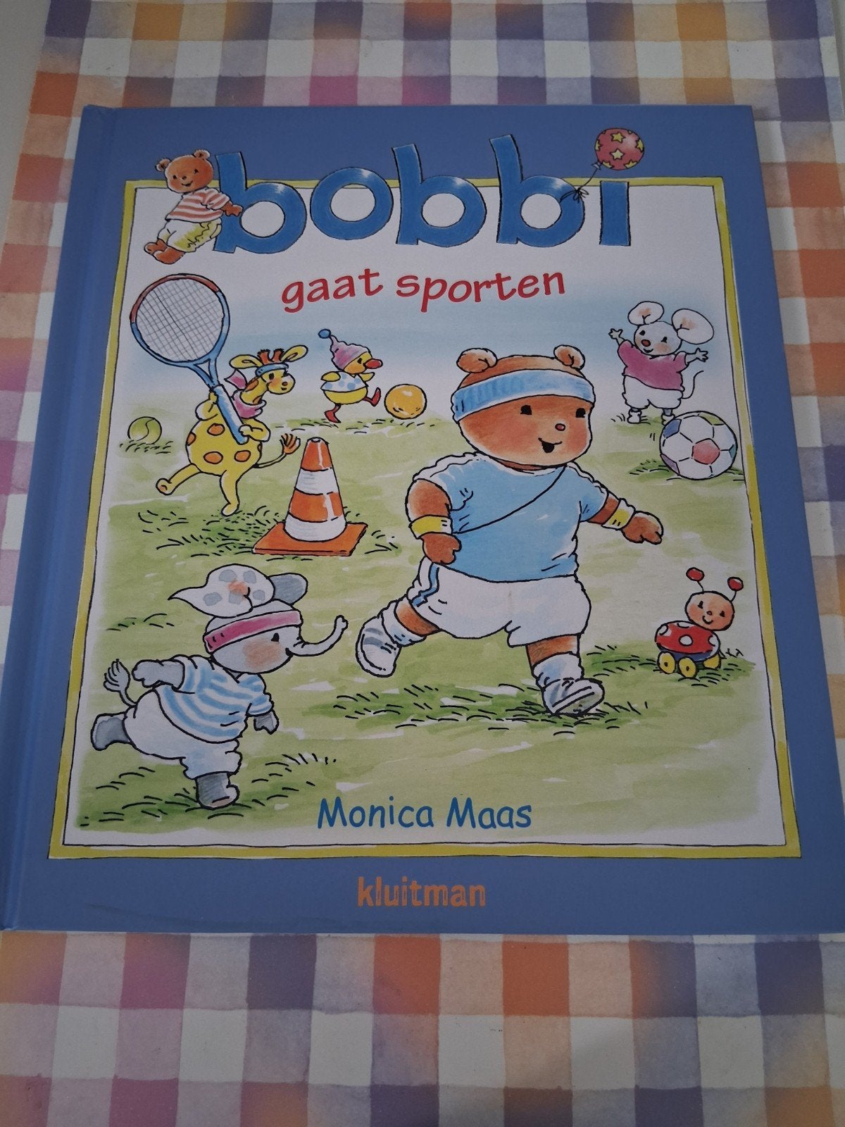 groot boek monica maas - bobbi gaat sporten, Ophalen of Verzenden, Zo goed als nieuw, 2 tot 3 jaar