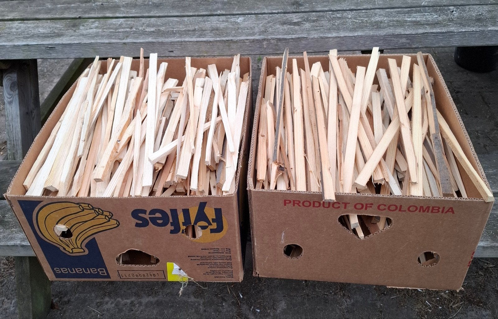 ** 2 dozen dun en droog aanmaakhout  **, Minder dan 3 m³, Ophalen, Overige houtsoorten, Blokken