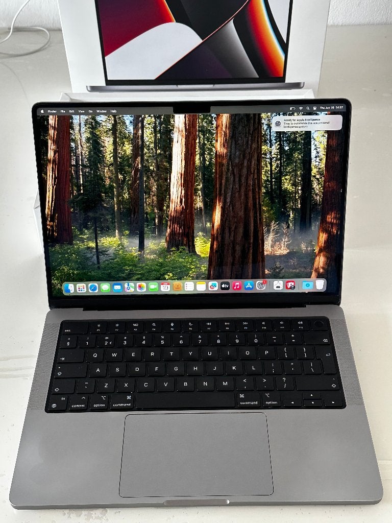 MacBook Pro 14 2021 (2022) M1 Pro 10 core/16 Core GPU, Computers en Software, Apple Macbooks, MacBook Pro, Qwerty, Overige groottes