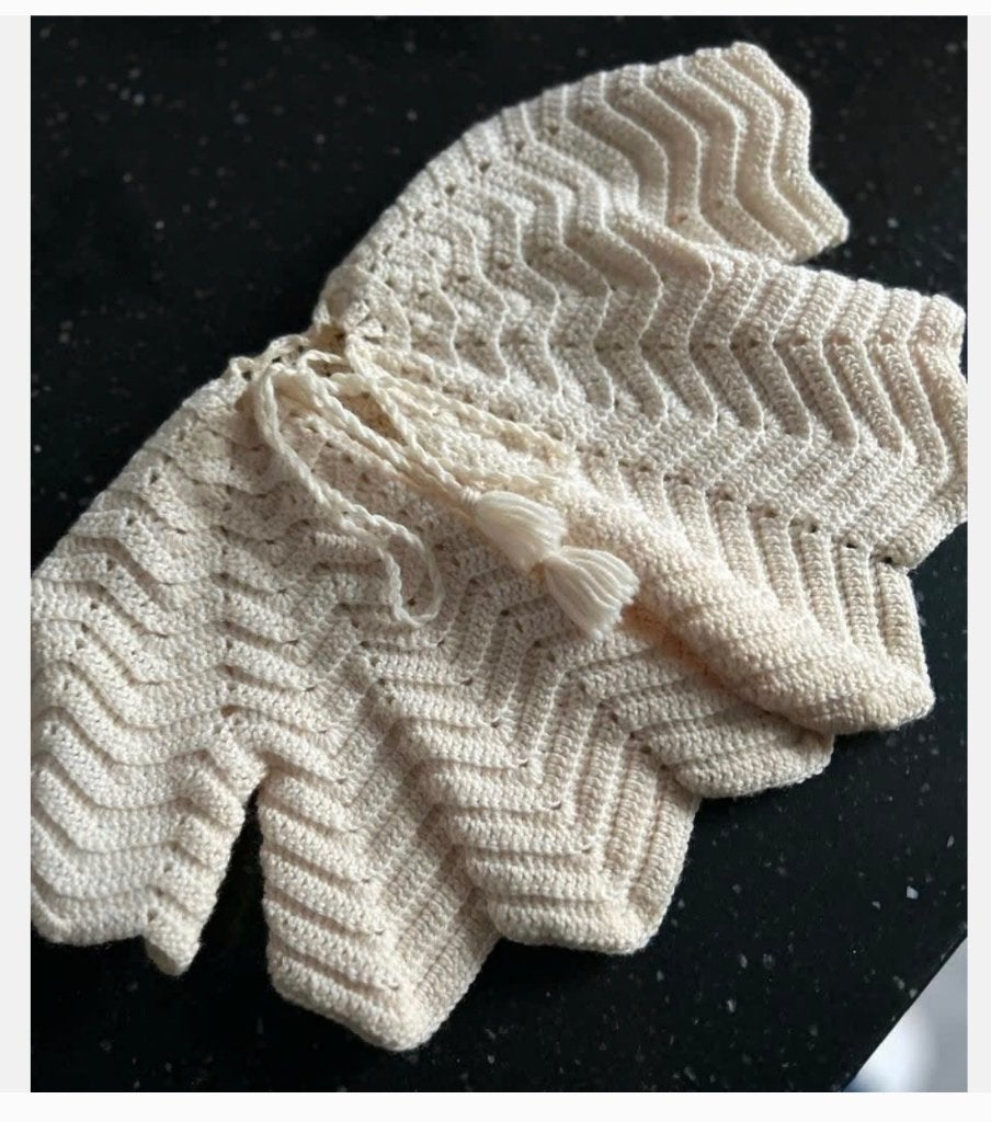Jaren ‘50 gehaakt vestje baby, pop of beer, Ophalen of Verzenden, Zo goed als nieuw, X, Kleertjes
