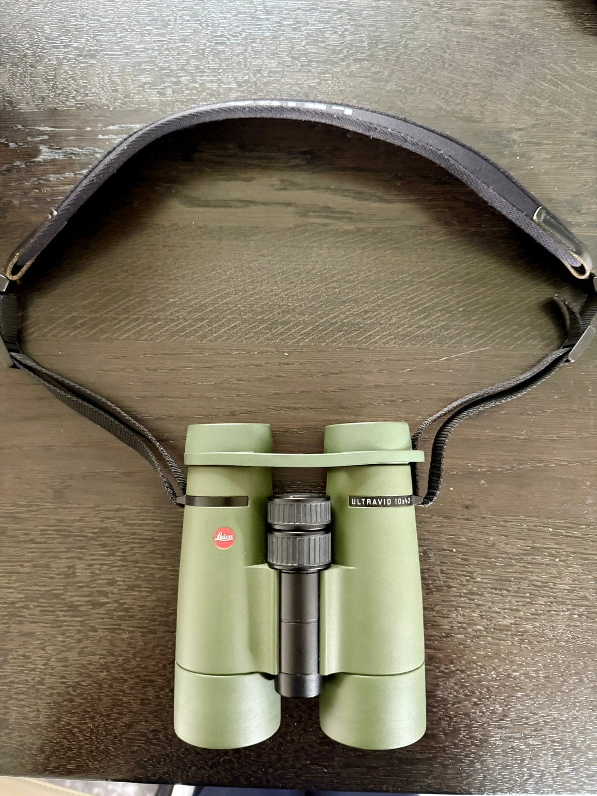 Leica Ultravid 10 x 42, Ophalen of Verzenden, Zo goed als nieuw, 8 tot 12x, Dakkant (recht)