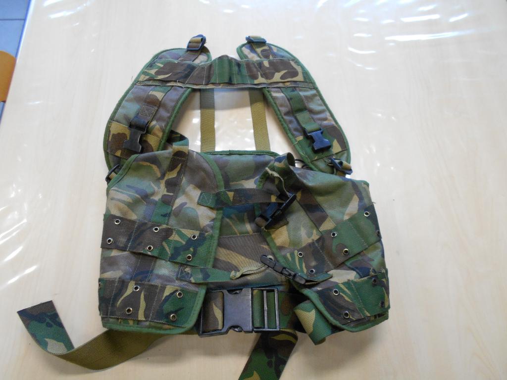 Gevechtsvest bokkentuig Nederlands leger airsoft vest M en L, Ophalen of Verzenden, Landmacht, Nederland, Kleding of Schoenen
