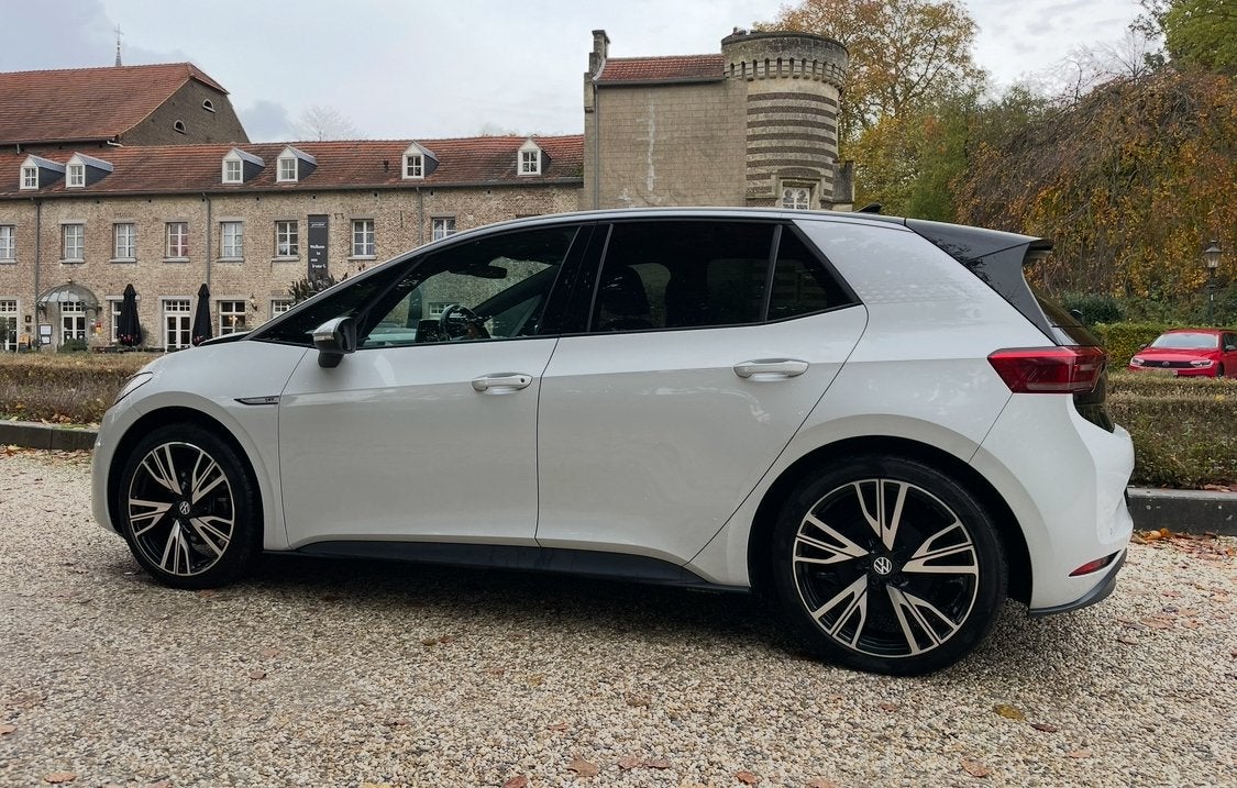 Volkswagen ID.3 58kWh 204pk First Max alle opties 2e eig., Auto's, 1694 kg, 95 pk, 375 min, ID.3