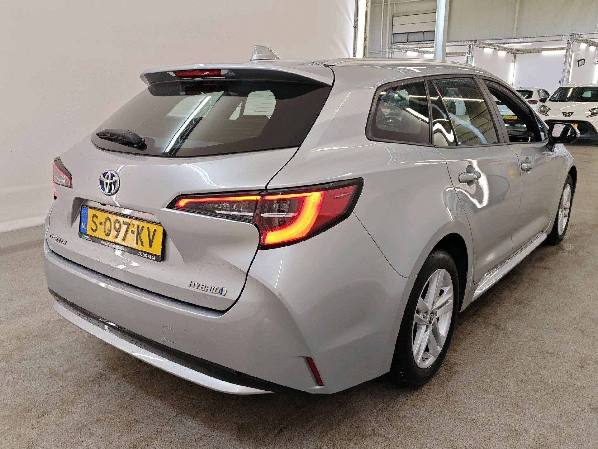 TOYOTA COROLLA TOURING SPORTS 1.8 HYBRID ACTIVE I AUTOMAAT I, 1345 kg, Gebruikt, 4 cilinders, Met garantie (alle)