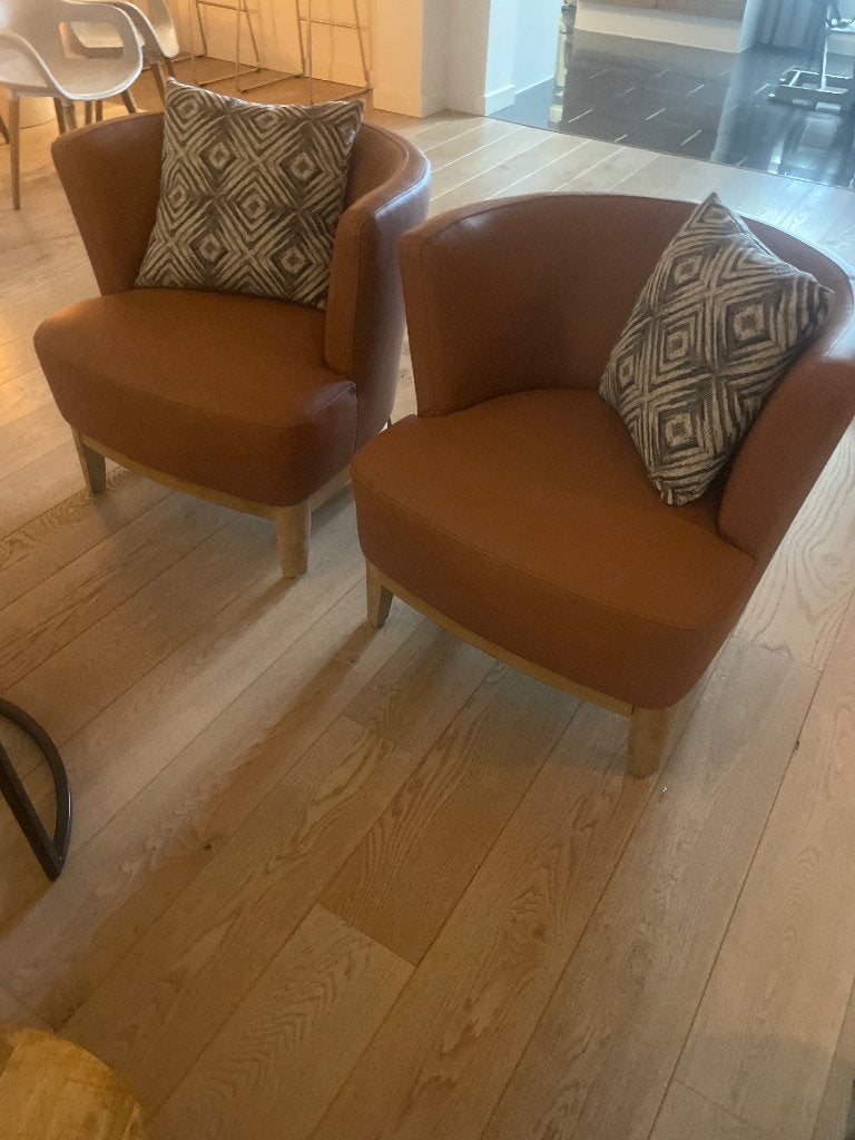 Twee mooie nog zo goed als nieuwe Feautuils, Huis en Inrichting, Ophalen, Minder dan 75 cm, Hout, Zo goed als nieuw