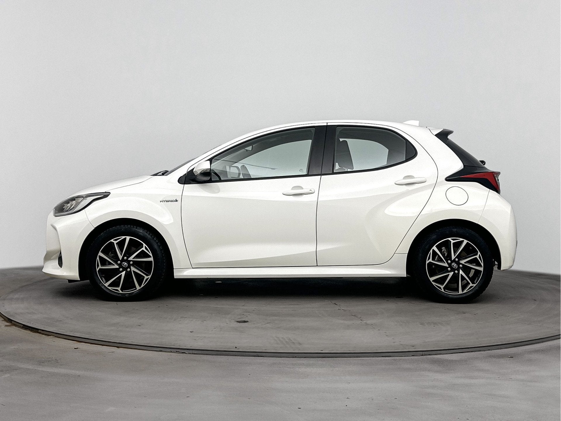 Toyota Yaris 1.5 Hybrid Dynamic | NL Auto | Cruise Control A, Auto's, Toyota, 12 maanden, Gebruikt, Euro 6, Bedrijf