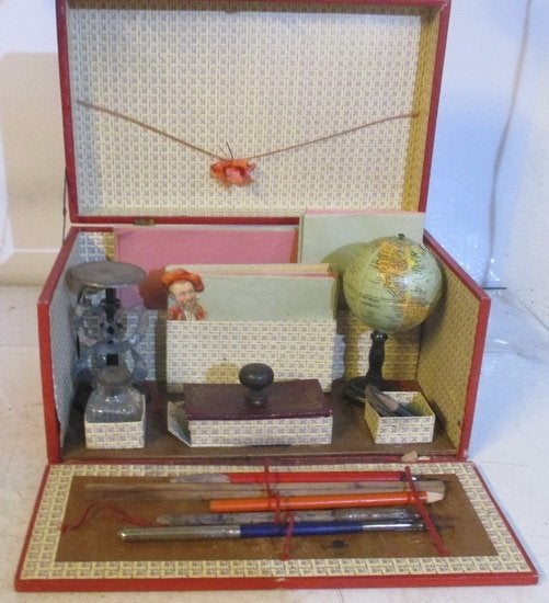 antiek papeterie schrijfdoos kinderen poppen, met globe, Antiek en Kunst, Ophalen of Verzenden