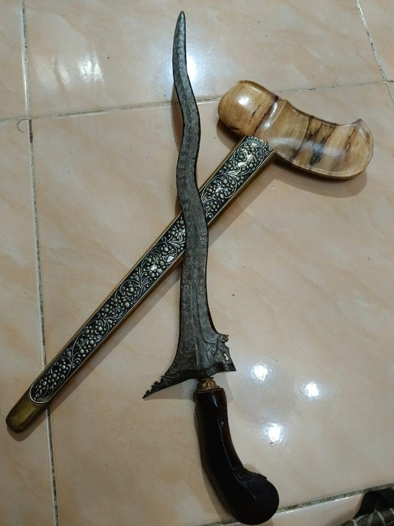 Antieke Kris Singo Barong 5 Luk Lar Gangsir Timoho SVC53, Wapen, Verzenden, Overige materialen, Indonesië