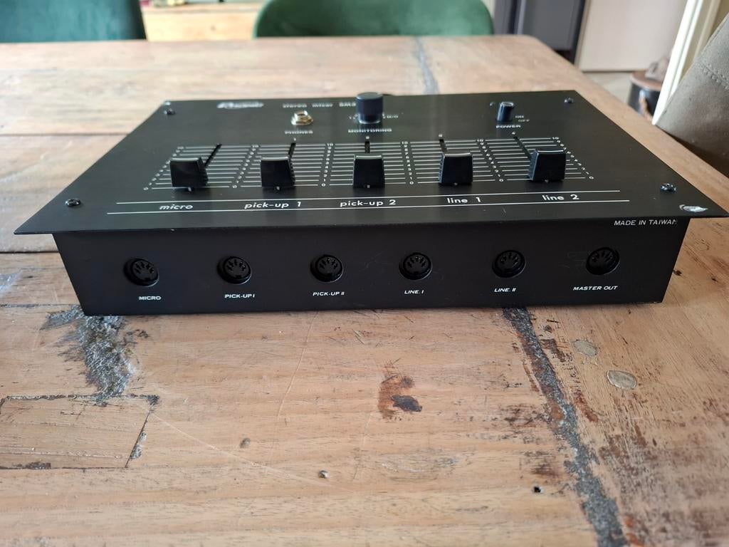 Mengpaneel. Phonic stereo mixer SM301., Muziek en Instrumenten, Mengpanelen, Ophalen, Gebruikt, 5 tot 10 kanalen, Microfooningang