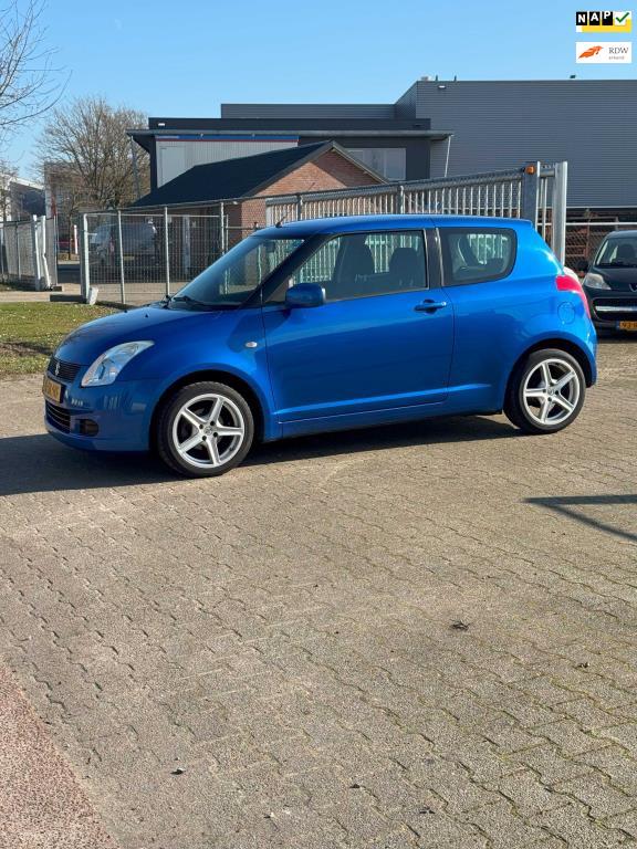 Suzuki Swift 1.3 GLS, Auto's, Suzuki, Stof, Gebruikt, Elektrische ramen, Swift