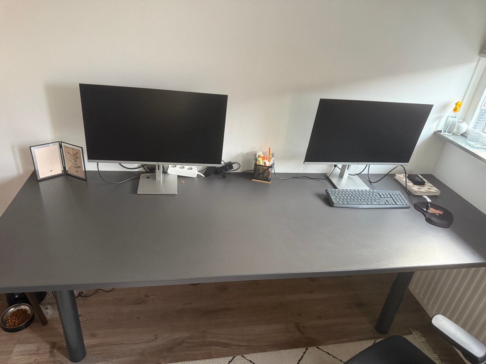 Moderne dubbele werktafel - Ruim & minimalistisch (230x80cm), Huis en Inrichting, Bureaus, Ophalen, Zo goed als nieuw, Grijs, Duo-bureau