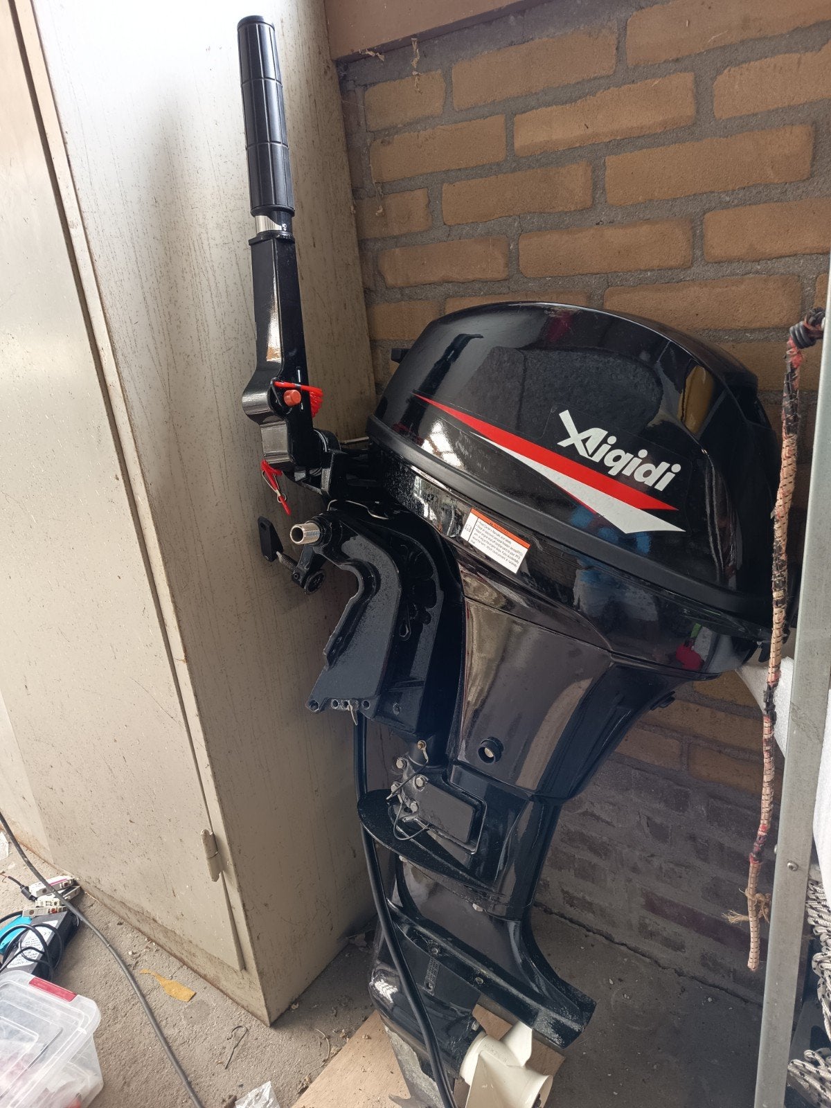 Buitenboordmotor 4 takt Aiquidi 12 pk electrische start, Watersport en Boten, Ophalen, Zo goed als nieuw, Benzine