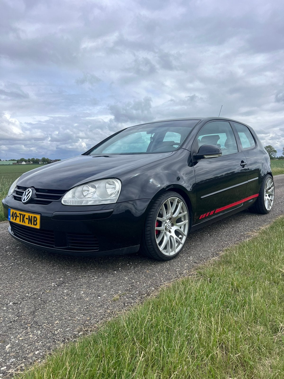 Volkswagen Golf 1.6 16V FSI 85KW 3D 2006 Zwart, Voorwielaandrijving, 4 cilinders, 620 kg, Zwart