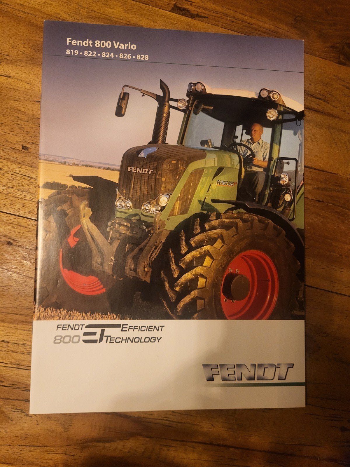 tractor folder Fendt 800 Vario 819 822 824 826 828, Ophalen of Verzenden, Zo goed als nieuw