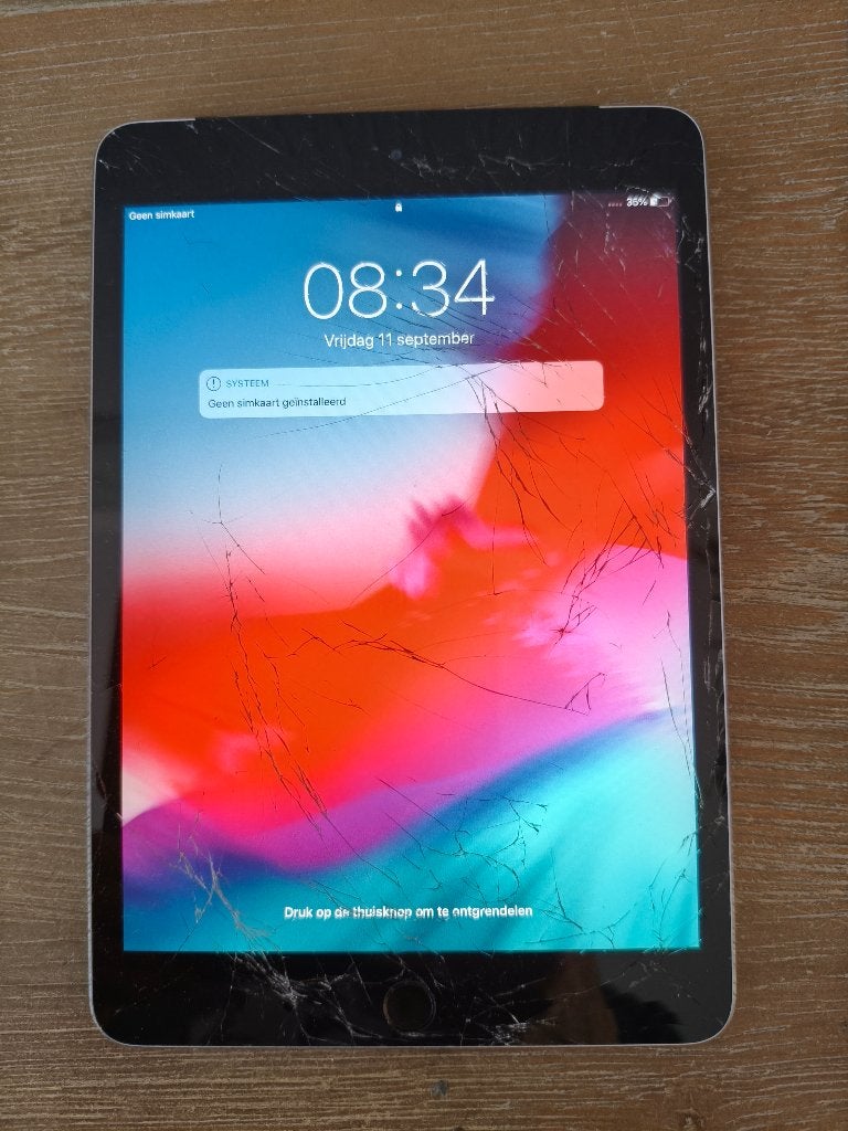 iPad mini 3 (2014, Wi-Fi + Cellular) kapot scherm, Gebruikt, Apple iPad, Zwart, 8 inch