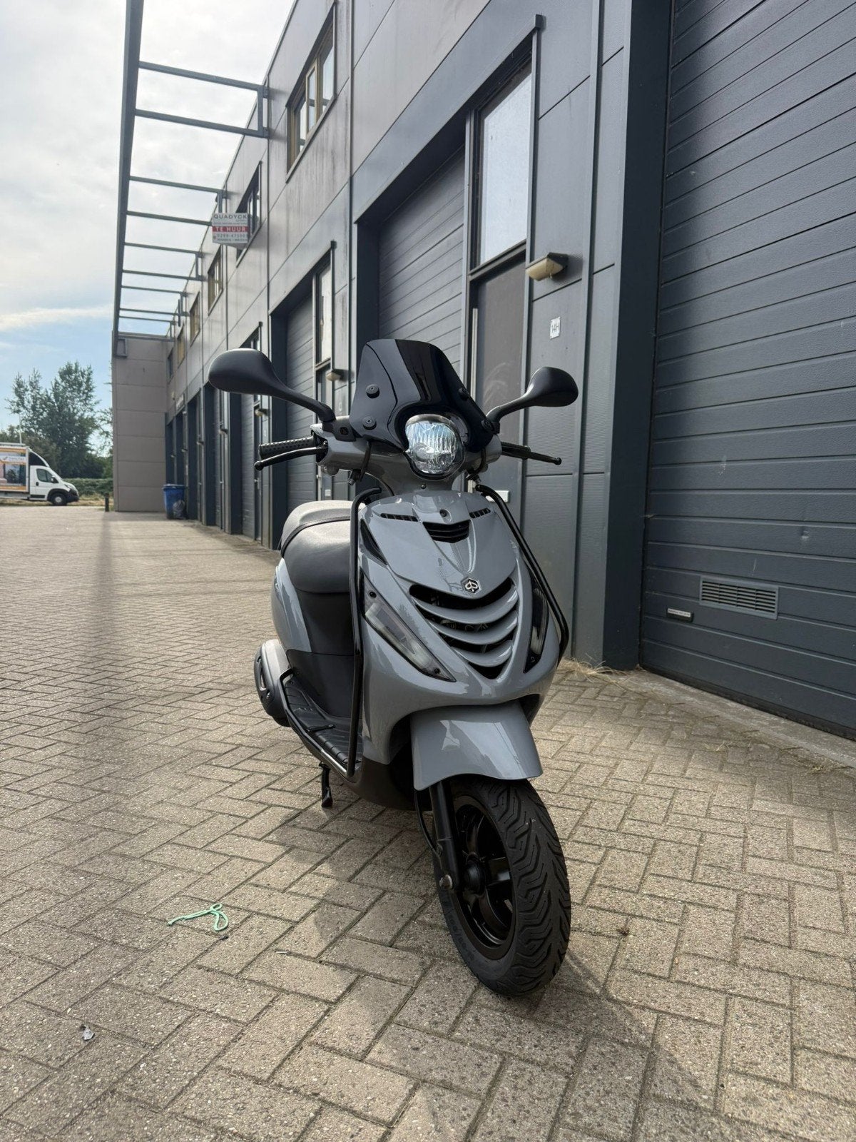 Piaggio Zip 2019 Brom Nardo Grey Full Option Begrenzer, Fietsen en Brommers, Scooters | Piaggio, Ophalen, Maximaal 45 km/u, Zip