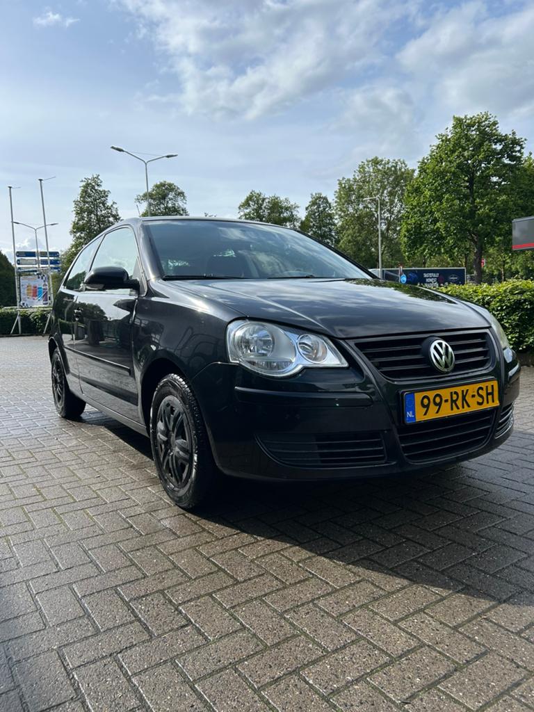 Volkswagen Polo 1.4 16V – 2005 – airco – zwart, Voorwielaandrijving, Stof, Zwart, Origineel Nederlands