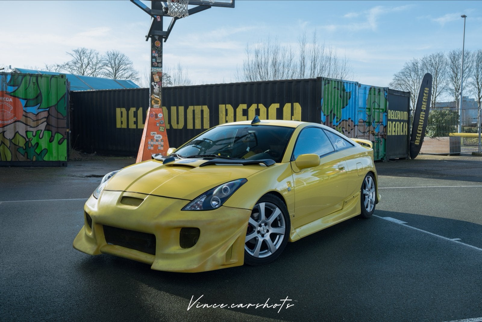 Toyota Celica 1.8 16V Vvti 2003 Geel, Stof, 4 stoelen, 1796 cc, 49 €/maand