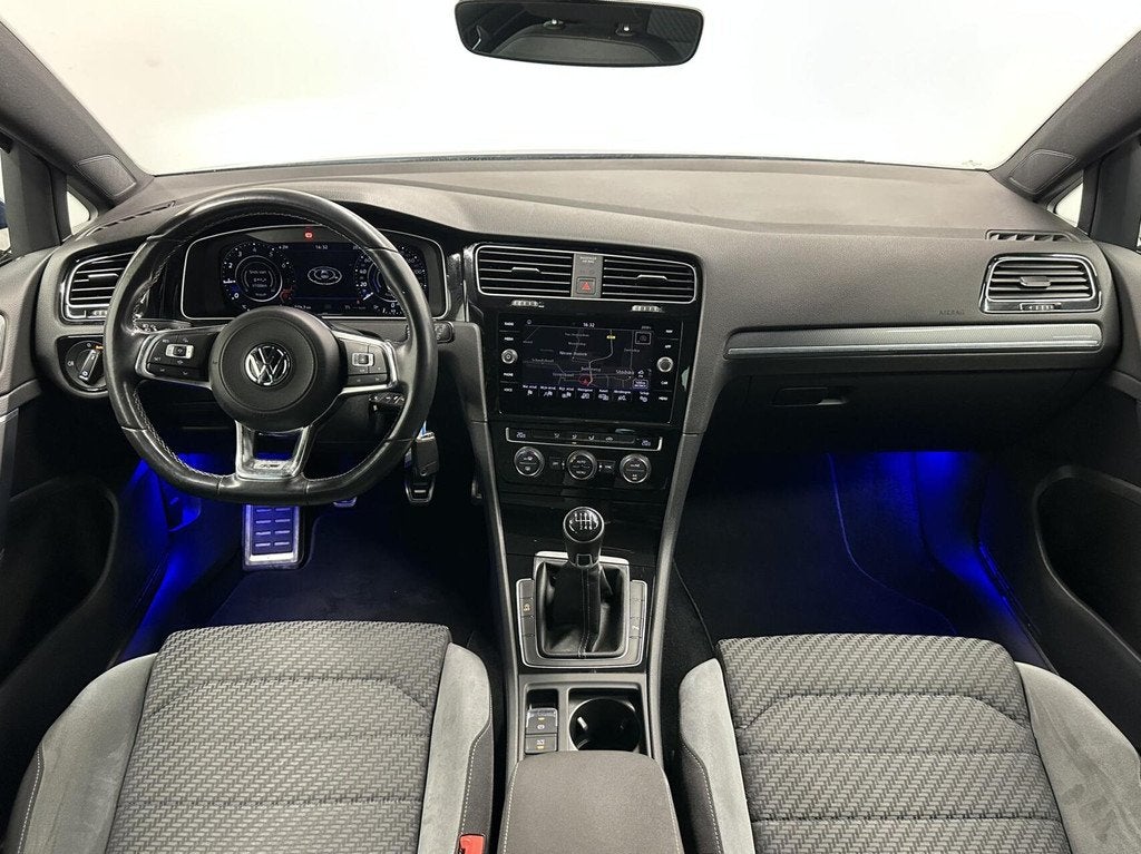 Volkswagen Golf 1.5 TSI Highline Business R-Line|NAP|Carplay, Auto's, Voorwielaandrijving, Euro 6, 4 cilinders, Blauw