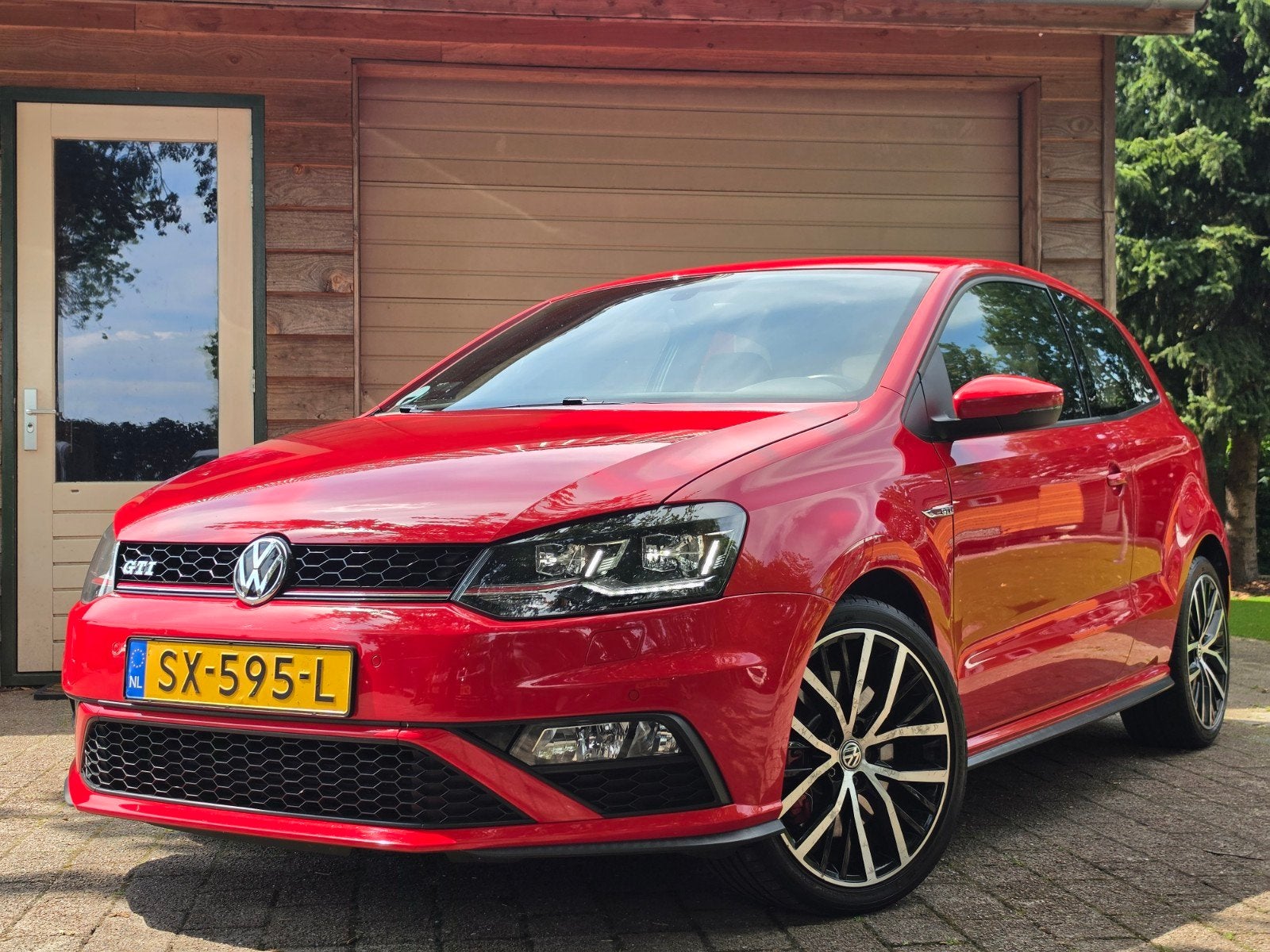 Volkswagen Polo GTI 1.8 TSI 192PK LED Navi Cruise ECC DCC, Voorwielaandrijving, Euro 5, Stof, Zwart