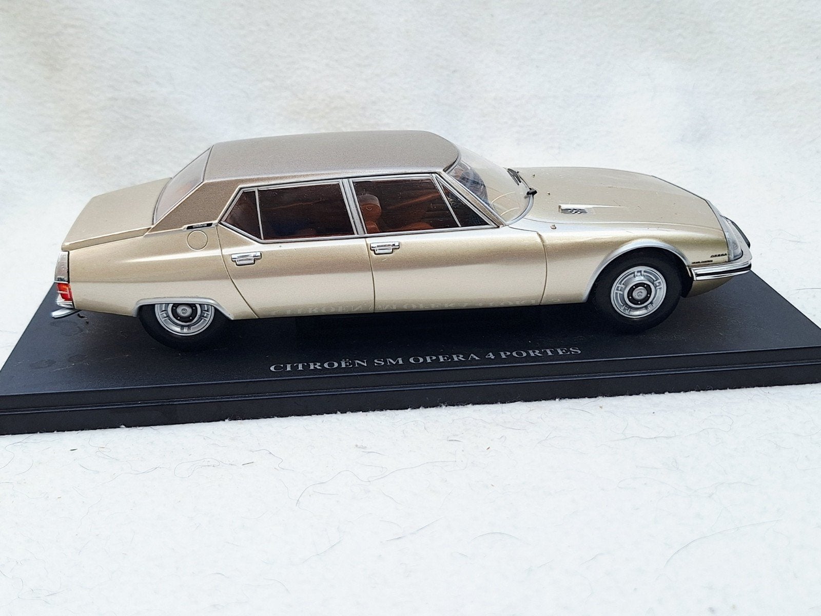 Citroën SM Opera 4 Portes Schaalmodel - Goudkleurig, Ophalen of Verzenden, Gebruikt, Auto, Overige merken