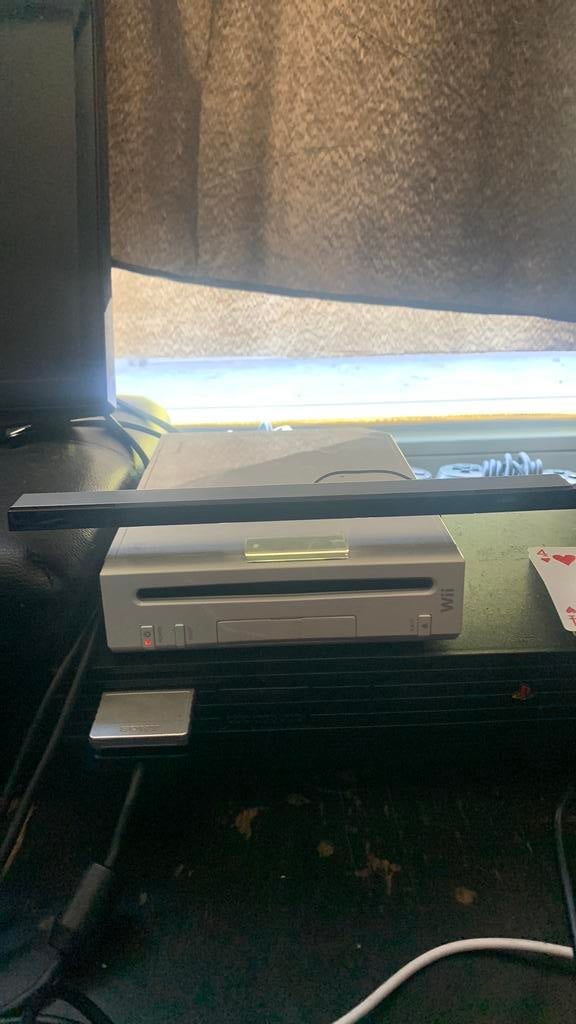 Wii (without controllers), Ophalen, Zo goed als nieuw, Met 2 controllers