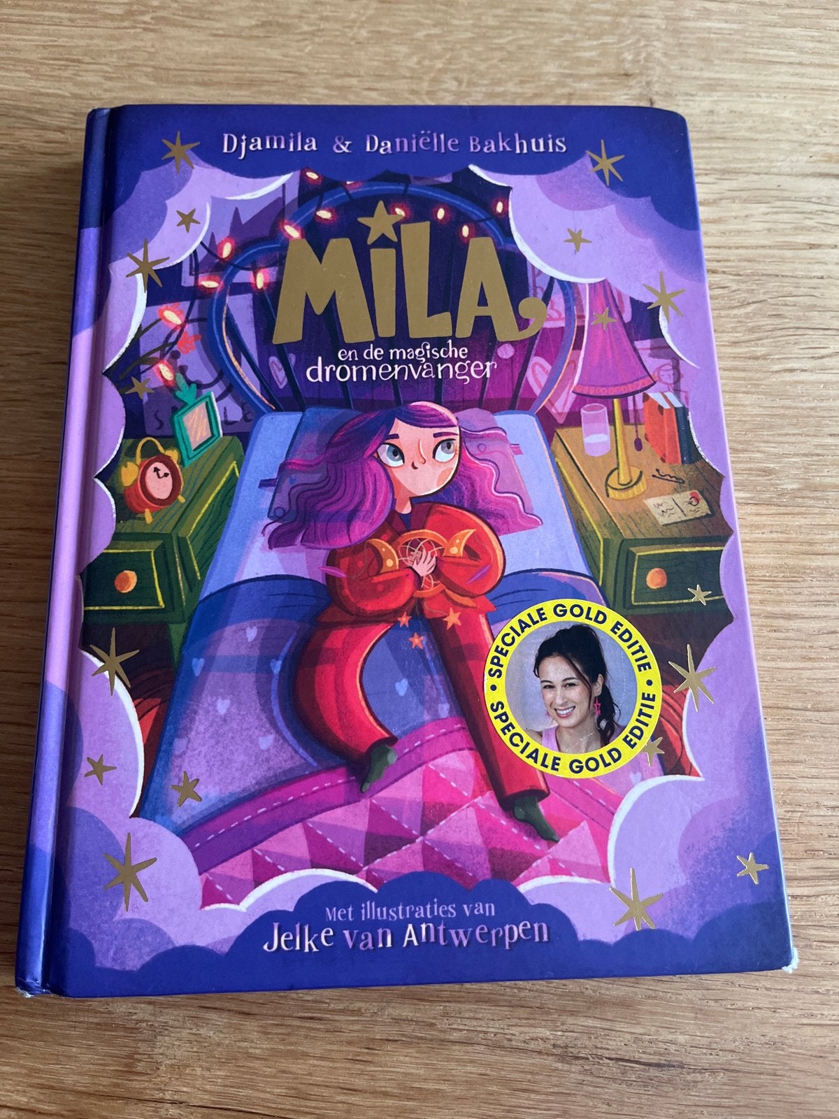 Mila en de magische dromenvanger - Speciale Gold Editie, Ophalen of Verzenden, Gelezen, Fictie