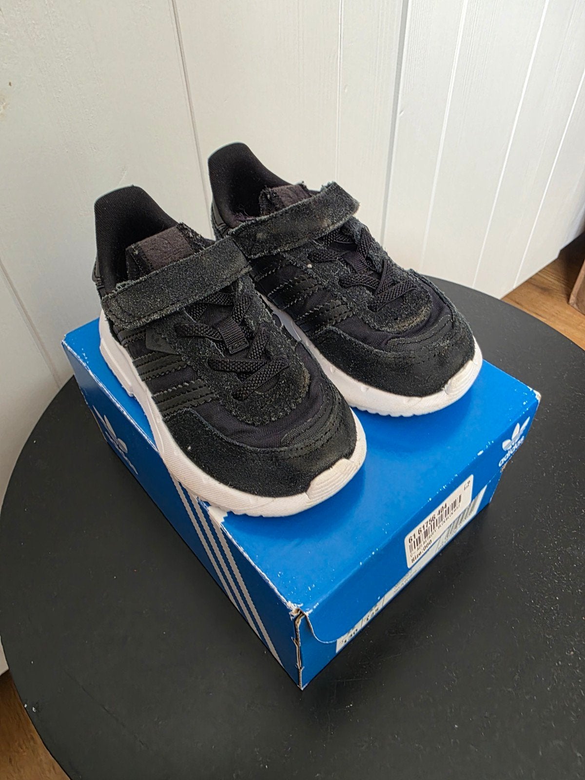 Adidas Retropy F2 kindersneakers, Ophalen, Gedragen, Zwart