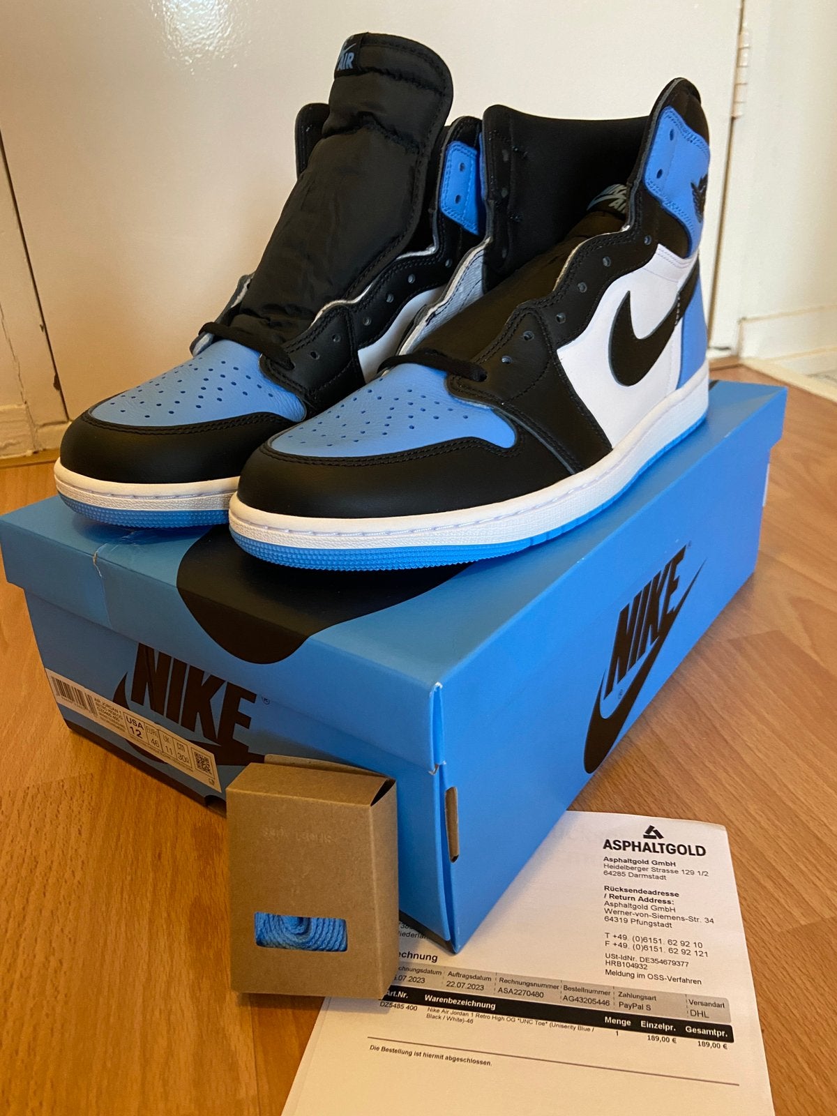 Nike Air Jordan 1 Retro High OG UNC Toe University Blue 46, Nieuw, Sneakers of Gympen, Verzenden, Blauw
