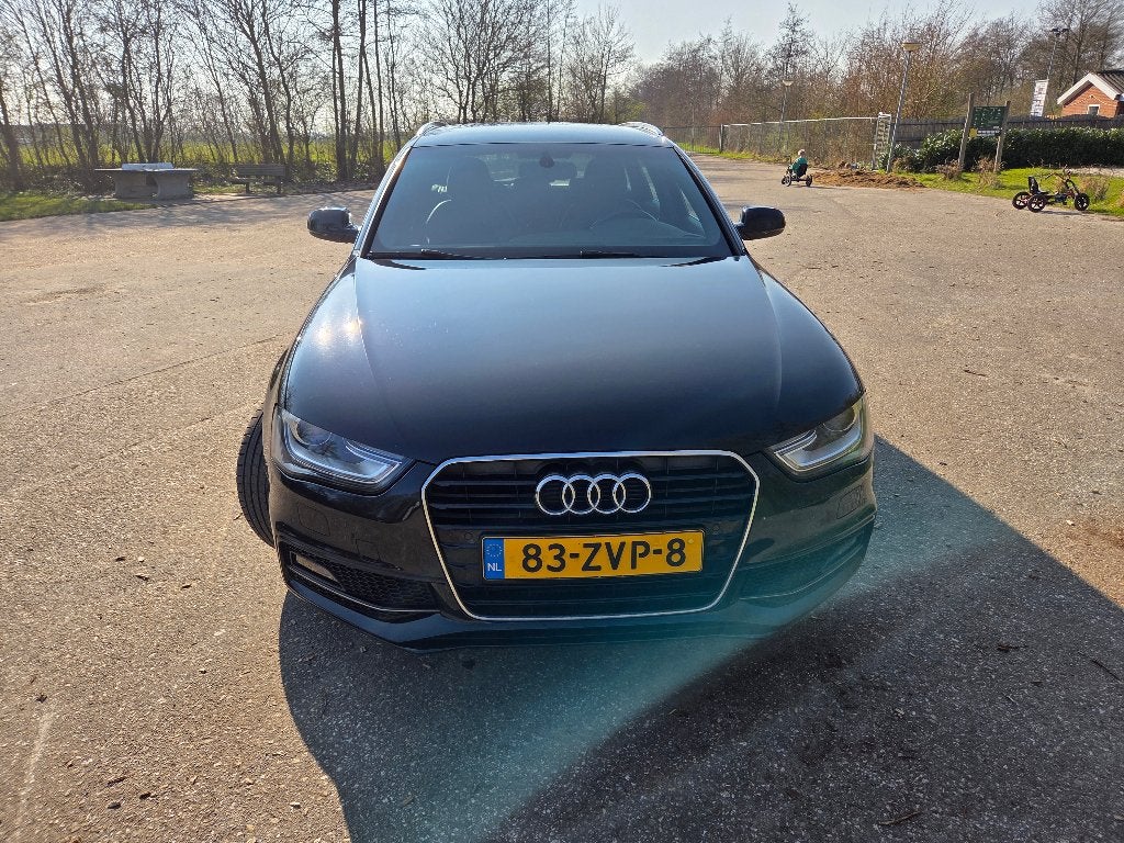 Audi A4 Avant 1.8TFSI 170PK S Edition Automaat (Gereviseerd), Auto's, Zwart, 4 cilinders, 1505 kg, Zwart