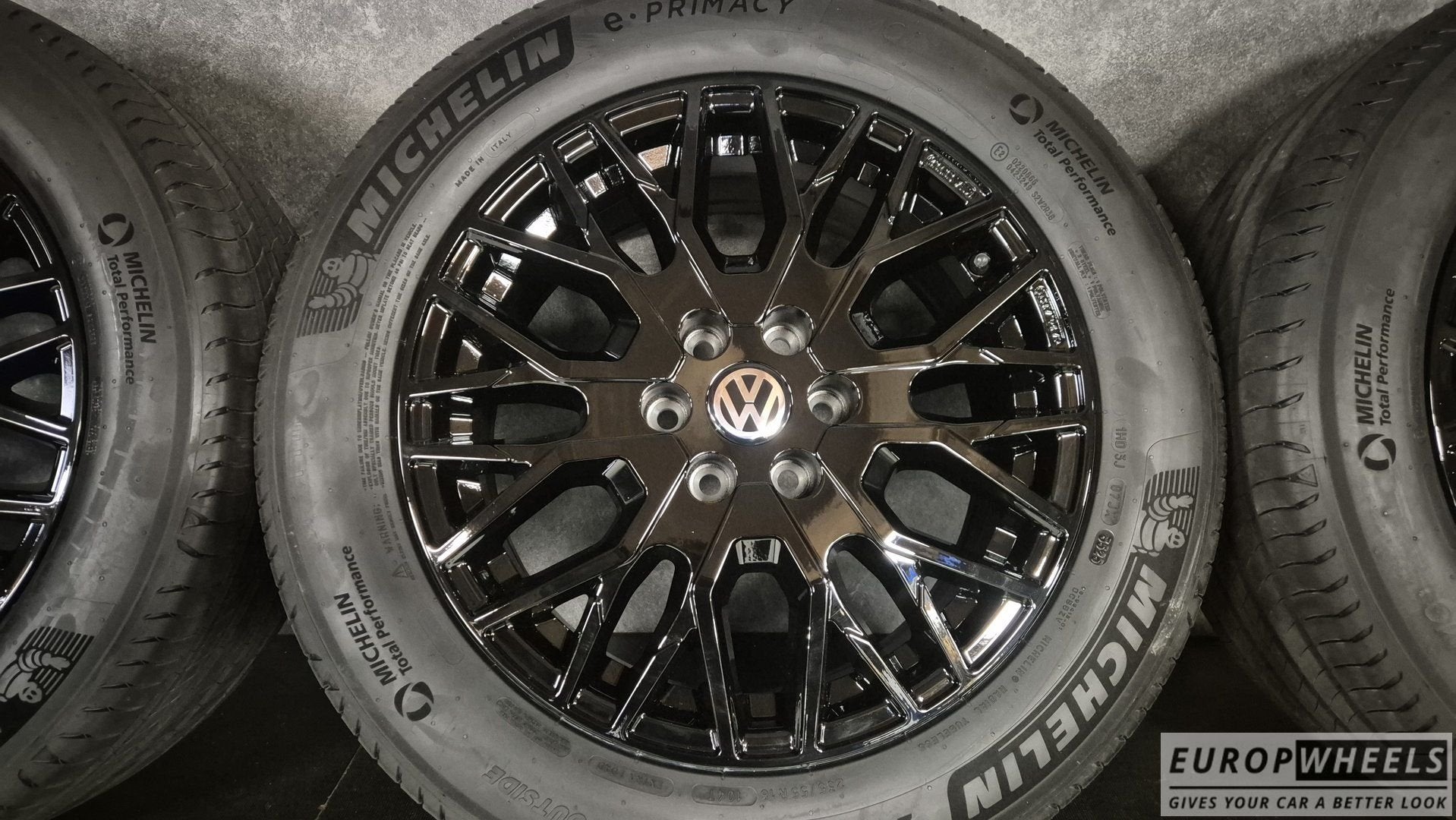 18 Inch VW Transporter T7 Velgen Michelin Zomerbanden 6x120