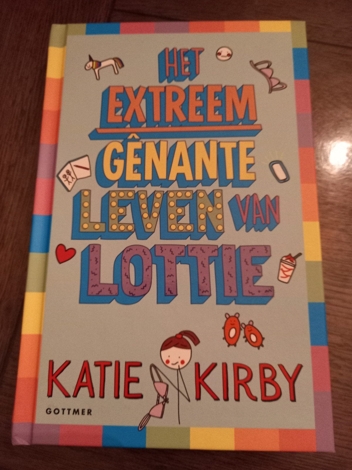 6 Katie Kirby - Het extreem gênante leven van Lottie, Katie Kirby, Ophalen of Verzenden, Zo goed als nieuw, Fictie