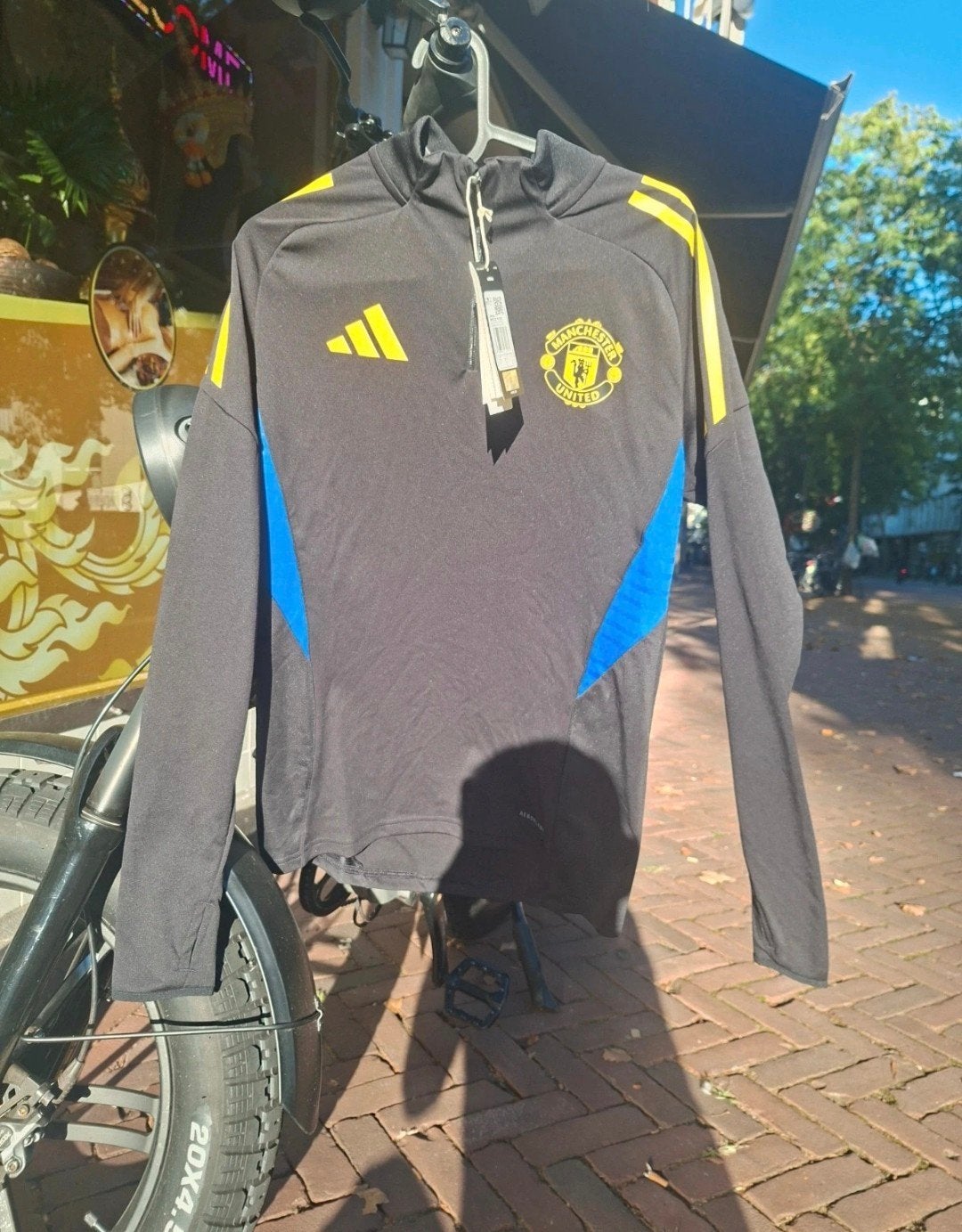 Manchester United trainingstop nieuw met prijskaartje, Kleding | Heren, Zwart, Nieuw, Overige maten, Ophalen of Verzenden