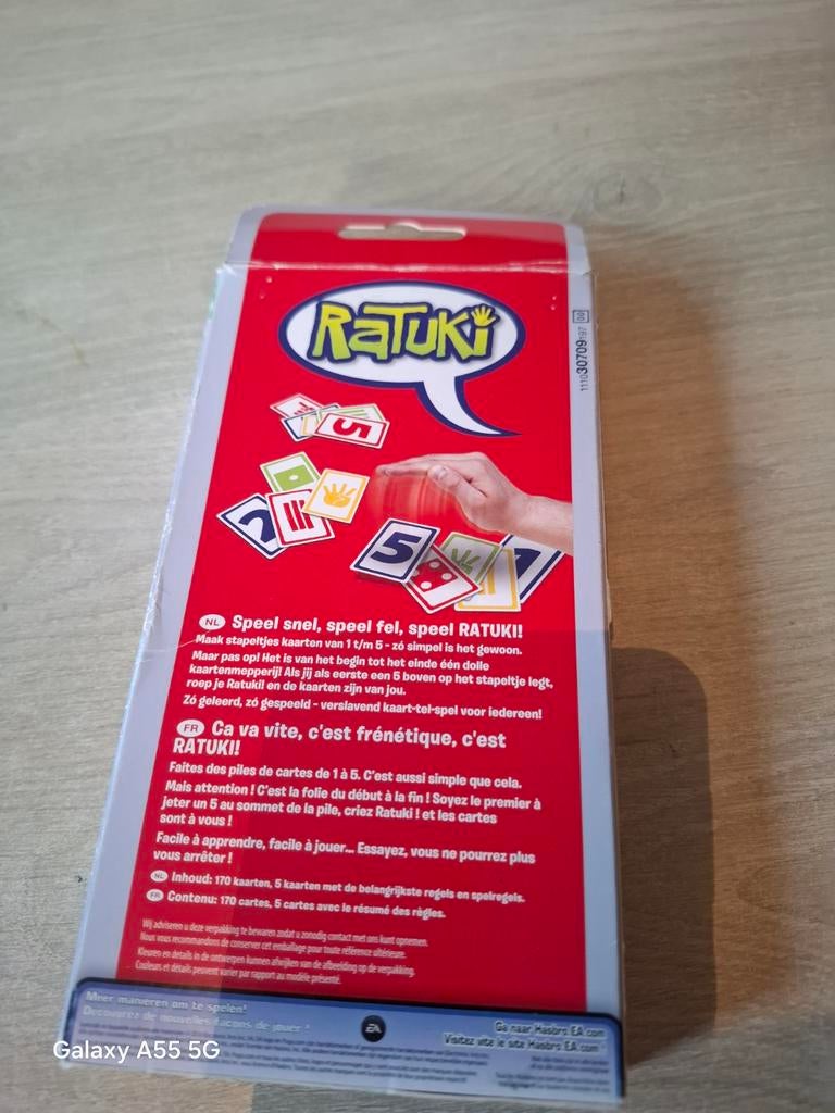 Ratuki Kaartspel - Snel en Verslavend Kaartspel, Ophalen of Verzenden, Zo goed als nieuw, Consumercare@hasbro.co.uk, Hasbro