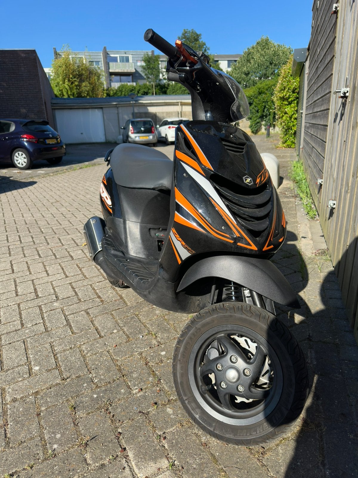 Zip 125 LC brom, Fietsen en Brommers, Scooters | Piaggio, Ophalen, Zo goed als nieuw, Tweetakt, Zip
