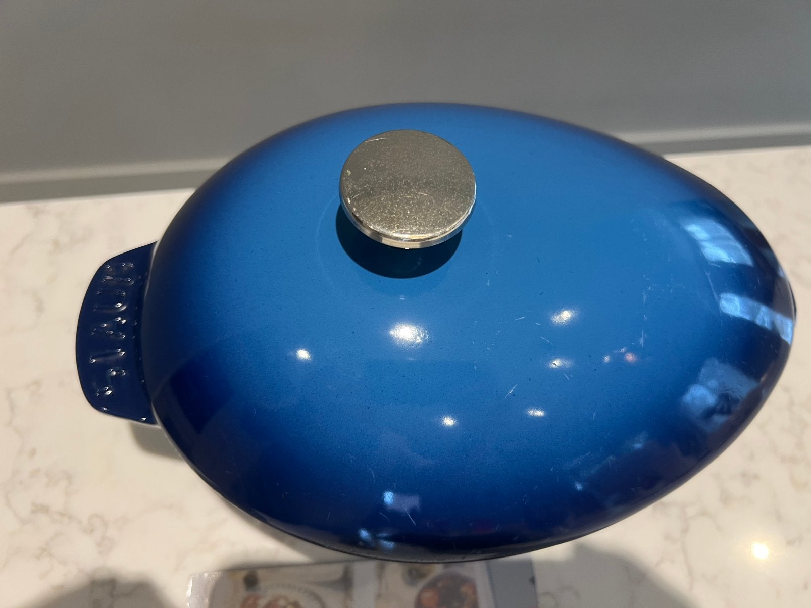 Staub mosselpan compleet Blauw 2 liter, Huis en Inrichting, Gebruikt, Gietijzer, Geschikt voor inductie, Ophalen of Verzenden