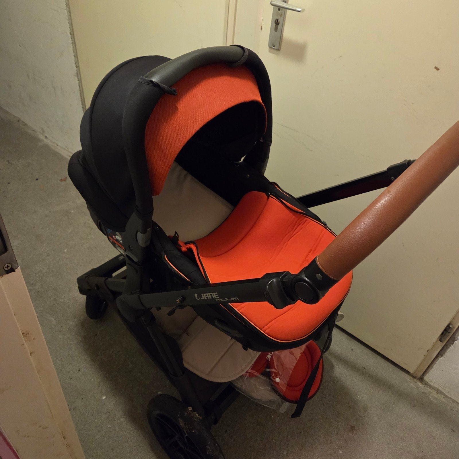JANE Muum reiswieg (en wagen) en autostoeltje in 1 + isofix, Gebruikt, Met autostoeltje, Combiwagen, Ophalen