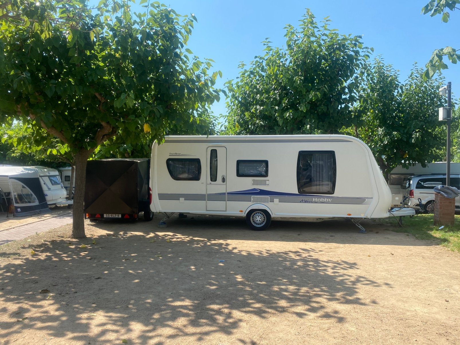 Hobby 560 uff 2011 (staat in Salou spanje), Caravans en Kamperen, Caravans, Magnetron, Rondzit, Hobby, Particulier