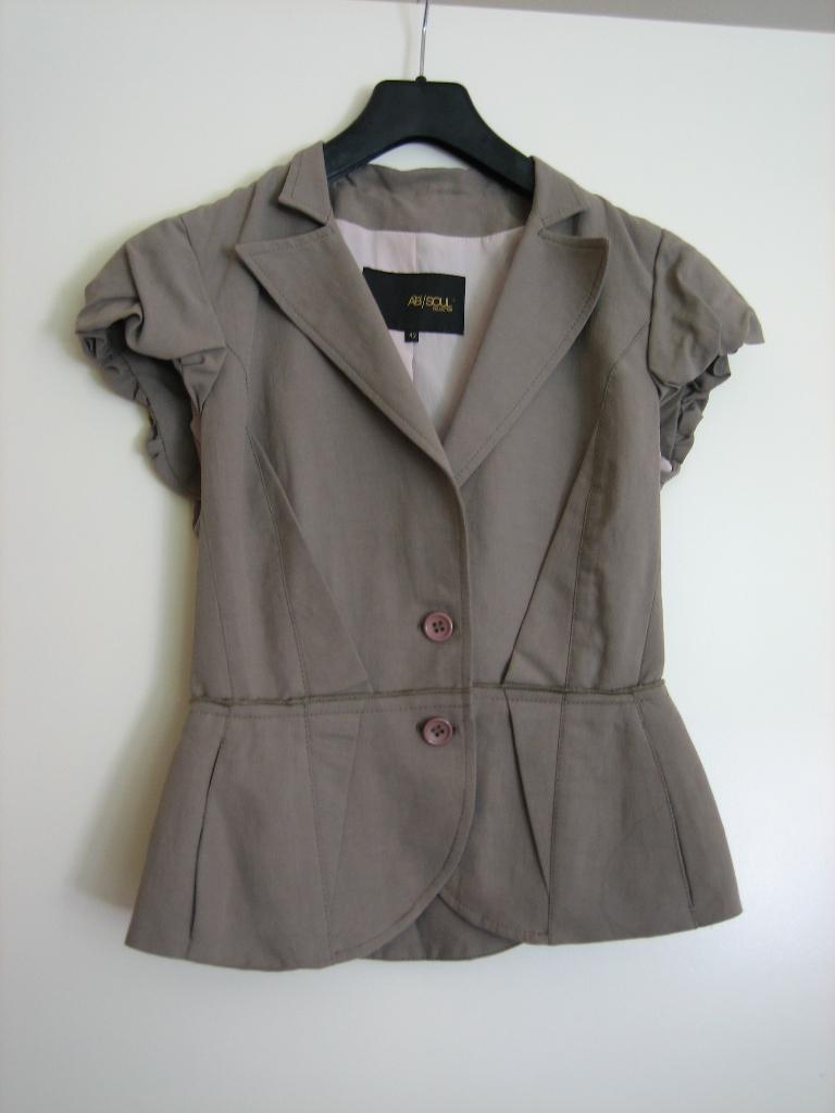 Chique stijlvol beige "mouwloos" jasje AB SOUL 34-36snazzeys, Verzenden, Beige, Nieuw, Ab Soul