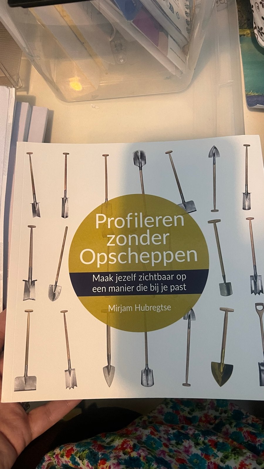 Profileren zonder Opscheppen - Mirjam Hubregtse, Boeken, Ophalen of Verzenden, Zo goed als nieuw, Overige uitgevers, Nederlands
