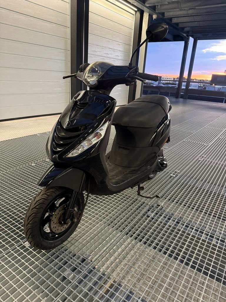 1100!! Super nette Piaggio zip 2t 50/70cc 2009, Piaggio, Overige typen, Ophalen of Verzenden, Zo goed als nieuw