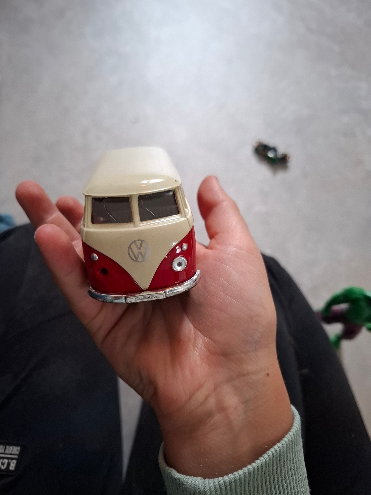 Volkswagen T1 Bus Modelauto - Rood/Wit, Overige merken, Auto, 1:32 tot 1:50, Ophalen of Verzenden