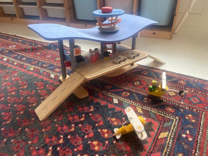 PlanCity Houten vliegveld met accessoires, Ophalen, Gebruikt, Jongen of Meisje