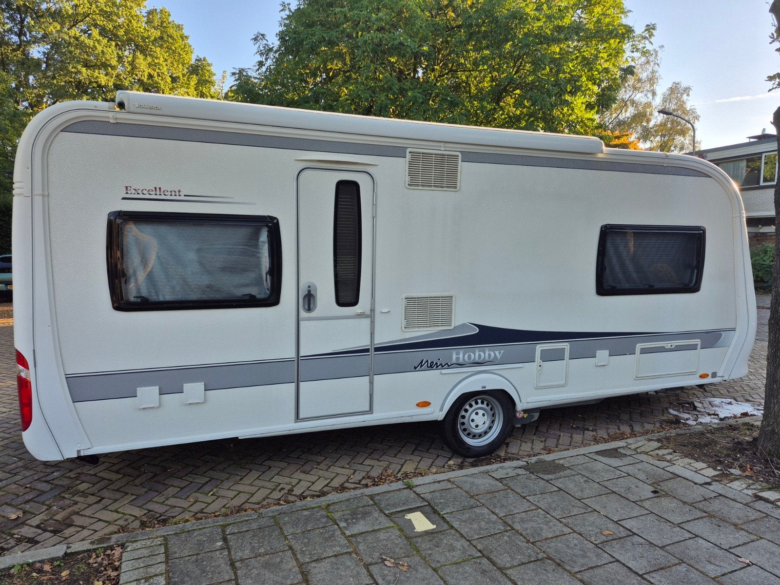 hobby 560 ul 2011 mover luifel voortent airco, Fietsenrek, Rondzit, Hobby, Frans bed