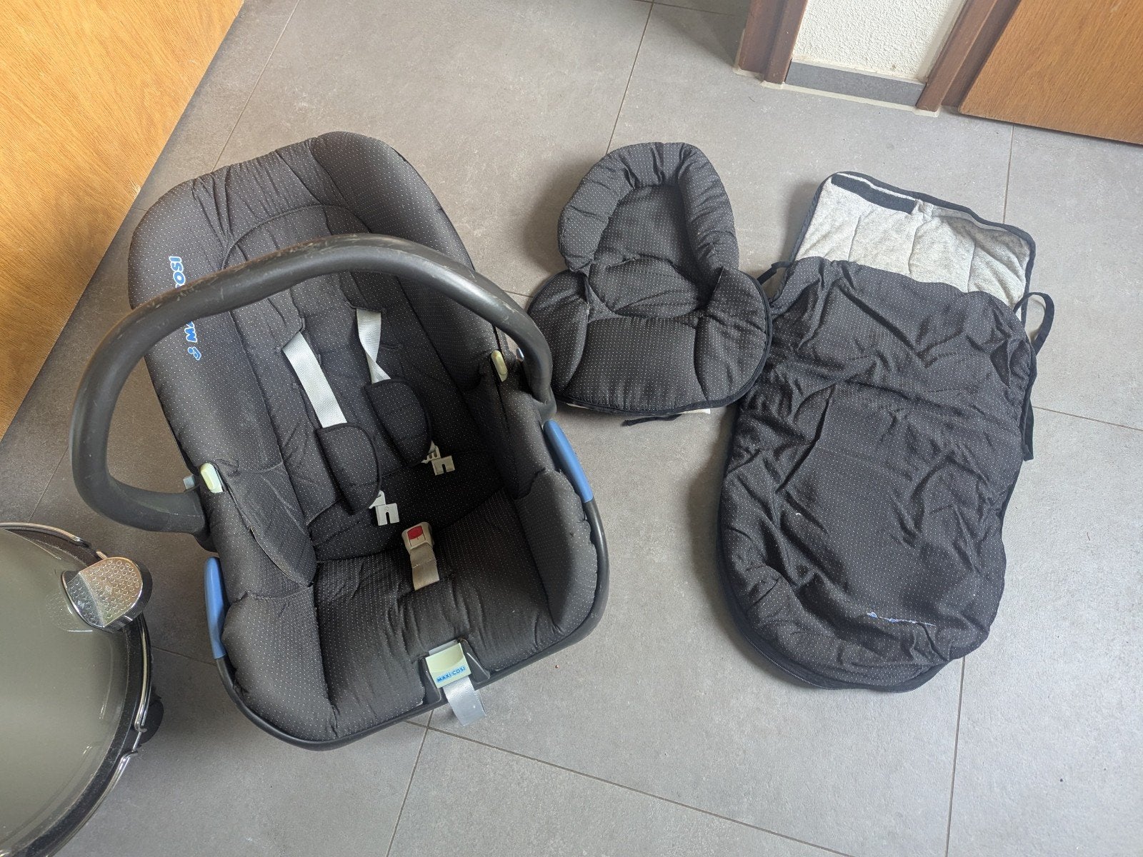 Maxi Cosi autostoel met verkleiner en slaapzak, Kinderen en Baby's, Autostoeltjes, Ophalen, 0 t/m 13 kg, Maxi-Cosi, Gebruikt