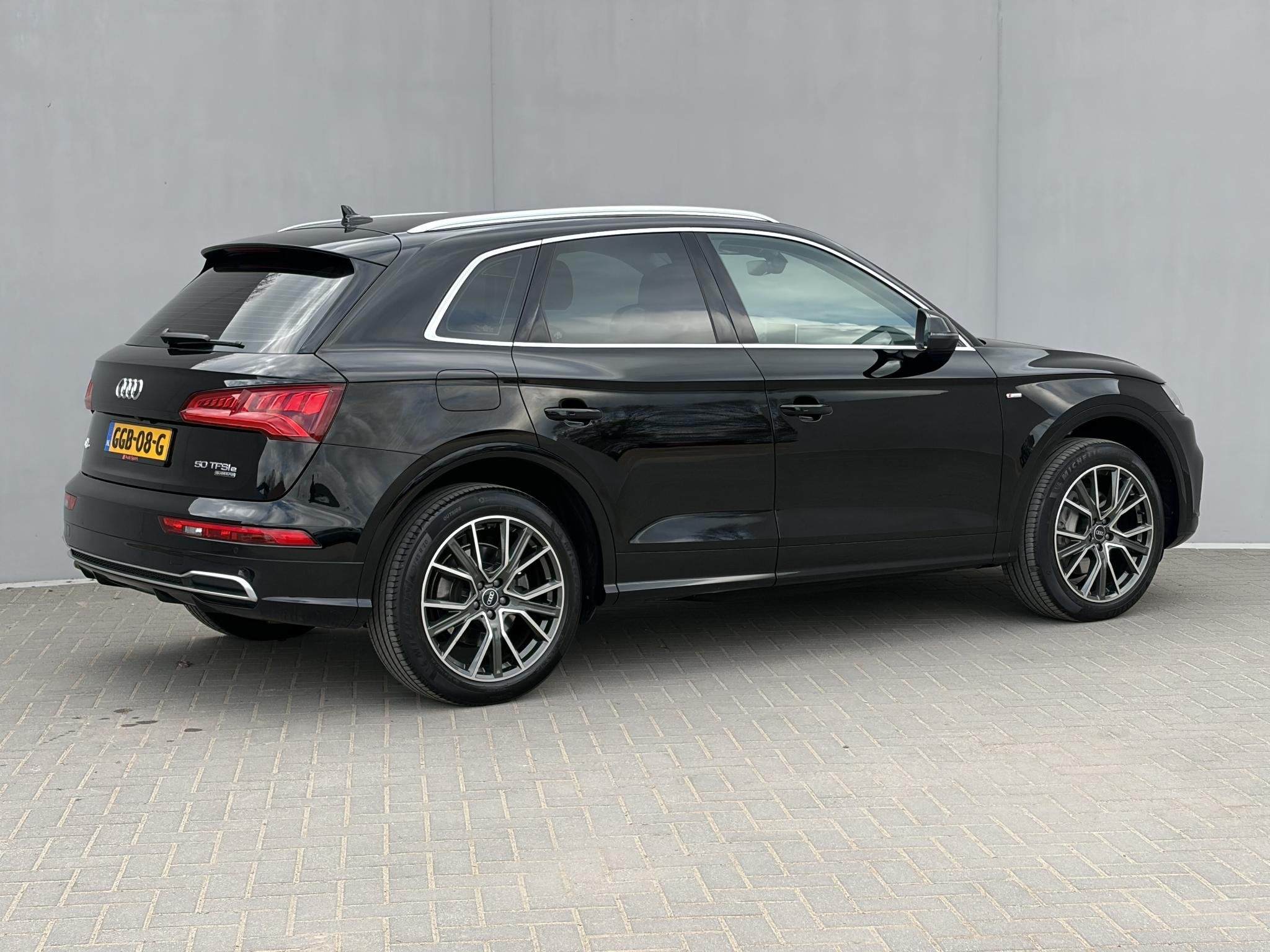 Audi Q5 50 TFSI e quattro S edition / Elektrisch wegklapbare, Auto's, Audi, Automaat, 4 cilinders, Plug-in hybride, Bedrijf